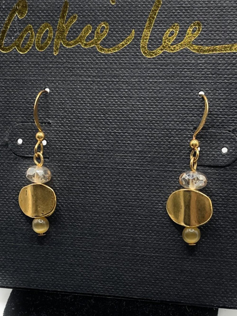51493 Mother Of Pearl Retired Cookie Lee Earrings (D99)